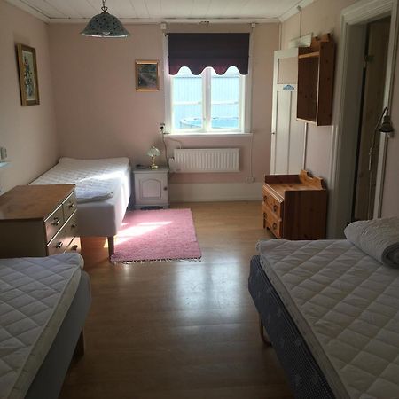 Enkoeping Cottage מראה חיצוני תמונה