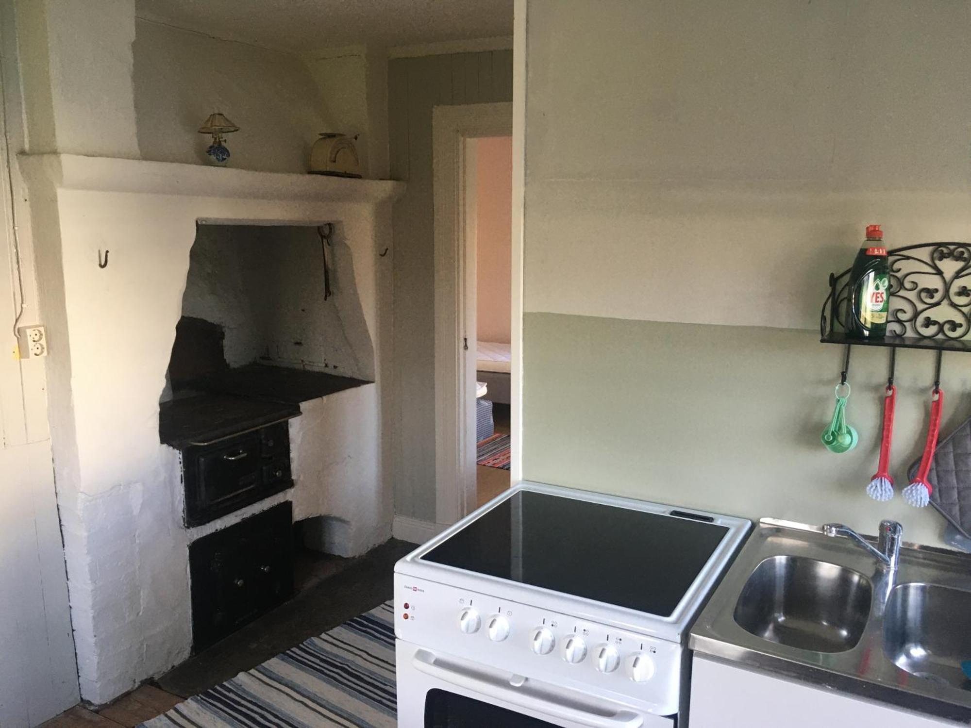 Enkoeping Cottage מראה חיצוני תמונה