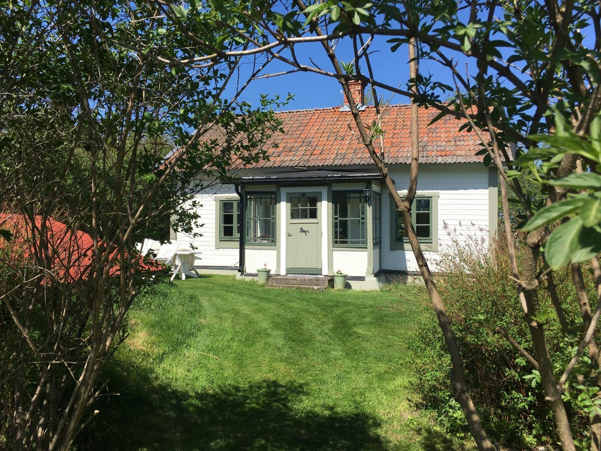 Enkoeping Cottage מראה חיצוני תמונה
